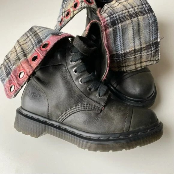 Doc Martens Gray Green Boots Size 6 US Womens Triumph 1914 Fold Over Plaid - Picture 1 of 16